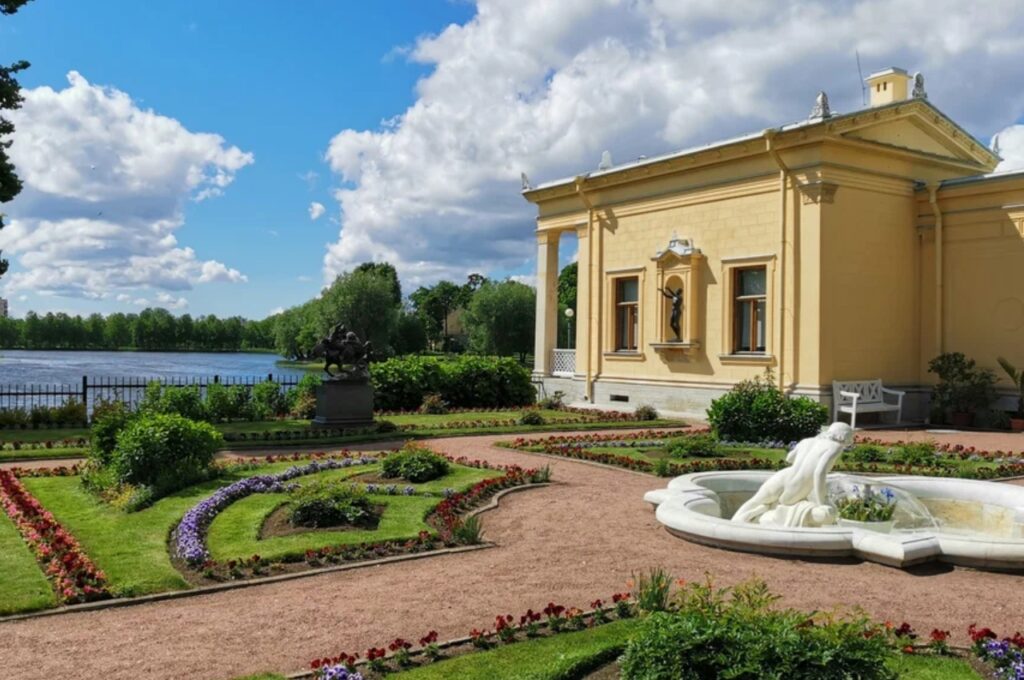 Колонистский парк в Петергофе