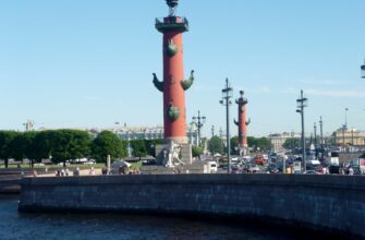 Ростральные колонны Санкт-Петербурга