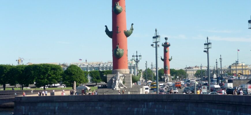 Ростральные колонны Санкт-Петербурга