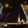 Дворцовый мост в Санкт_Перербурге вечером